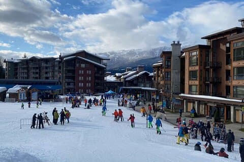 Excursão de esqui e snowboard de 2 dias de Vancouver a Revelstoke
