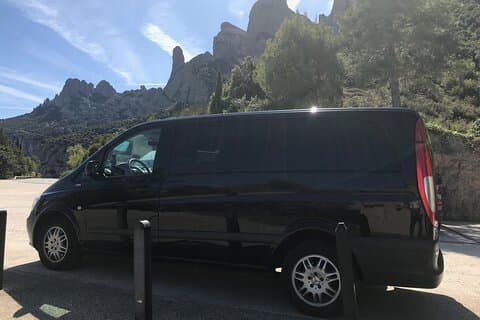 Visite Montserrat 5 horas (de 1 a 7 passageiros)