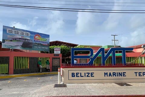 Aéroport international de Belize à Belize City Water Taxi ou Ville de Belize à l'aéroport BZE