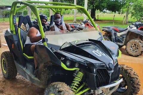 Attività 3 in 1 a Punta Cana: Terracroos, equitazione e parapendio