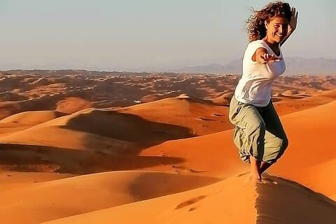 Heldags privat Wahiba Sands-ørken og Wadi Bani Khalid-tur