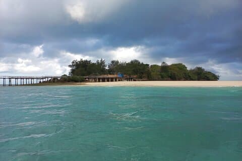 Visite d'une journée complète de l'île de la prison, de Nakupenda et de Stone Town avec déjeuner buffet