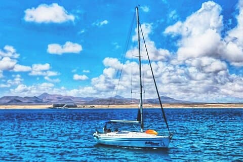 Crucero privado en velero de día completo en las Islas Canarias