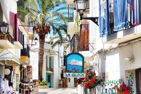 Ibiza 'Hidden Gems' by City Break - des visites à pied amusantes !
