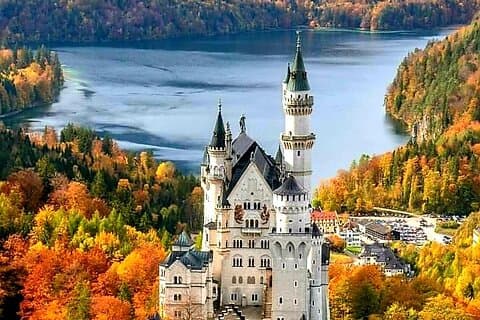 Skip the Line: Neuschwanstein Castle Private Tour From Füssen or Hohenschwangau