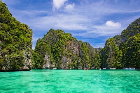Desde Phuket: Tour en lancha rápida por Phi Phi, Maya Bay y las Islas Khai