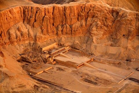 Full-day Private Guided Tour of East and West Bank in Luxor