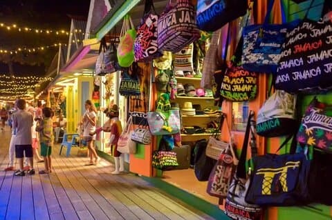 Privat Tour Souvenir Shopping i Montego Bay