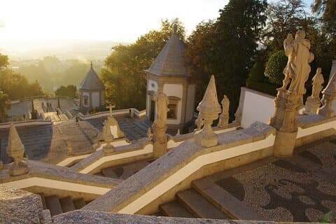 Tour privato di un'intera giornata a Guimarães e Braga
