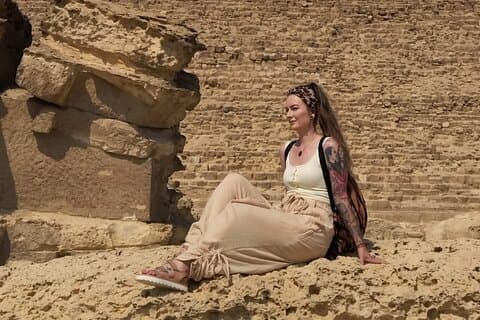 Private All inclusive Day Trip to Giza Pyramids Saqqara and Memphis with Camel