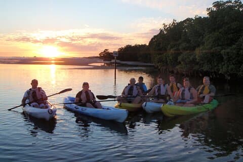 Fort Myers Beach: Guided Kayak Sunset Tour in Pelican Bay