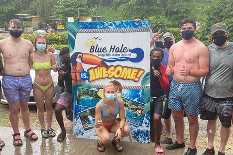ブルーホール・オチョ・リオス日帰り旅行とモンテゴ湾からのATVアドベンチャー