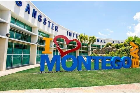Privétransfer van Sangster International Airport naar Montego Bay Resorts