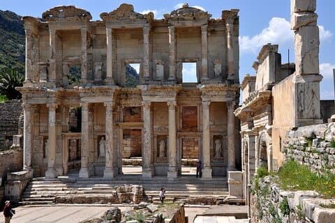 Private Ephesus Tour with Virgin Mary House by Vip Minivan