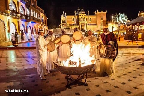 Spring køen over ved CHEZ ALI MARRAKECH: Fantazia Show