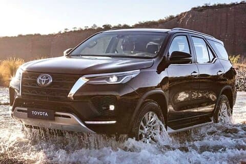 Aankomst Transfer van Quito Airport UIO naar Quito per Sedan of SUV
