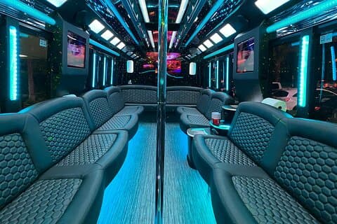 Open Bar Party Bus Nachtclubcrawl in Las Vegas