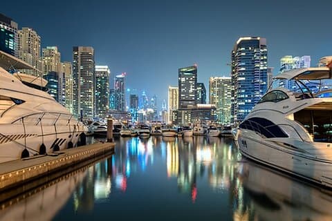 Goditi l'incredibile tour in yacht di lusso della Marina di Dubai con BF