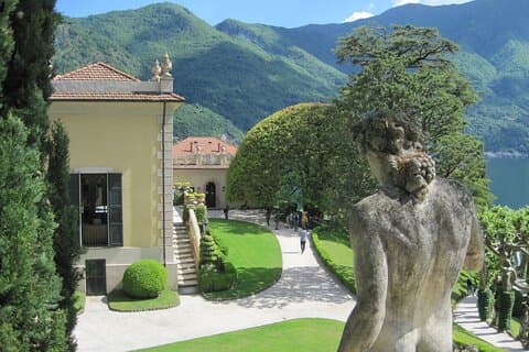 Excursão de dia inteiro para grupos pequenos em Bellagio e Villa Balbianello com almoço