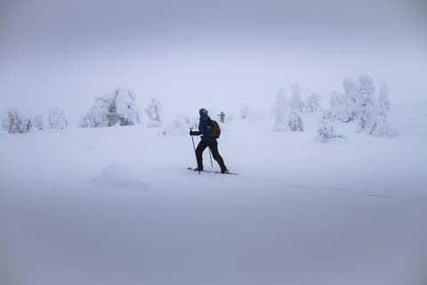 SNÖSKOR Den vita promenaden