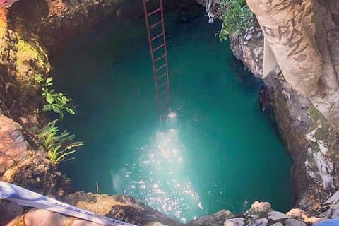 Private Reise zu Blue Hole Mineral Springs, Negril & Ricks Café