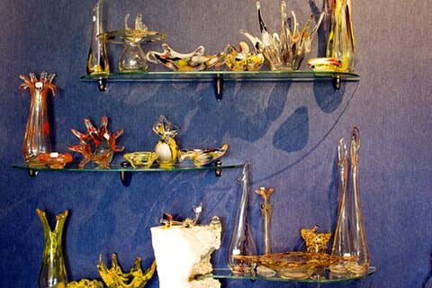 Självguidad tur i glasmuseet i Beloslav
