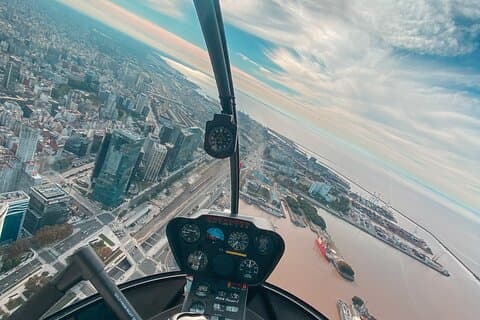Privater Hubschrauberflug über die Stadt Buenos Aires
