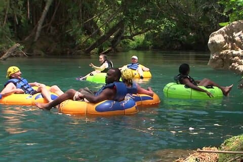 River Tubing med privat transport fra Montego Bay