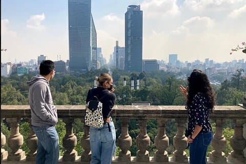 Koninklijk kasteel en antropologisch museum in Mexico-Stad