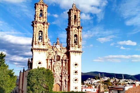 Tour della grotta di Cacahuamilpa -Taxco "Ciudad de la plata¨