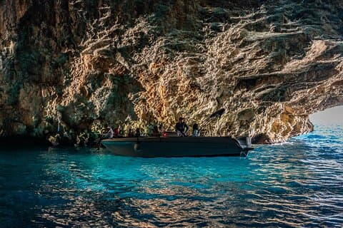 Blue Cave Kotor & Lady of the Rocks Tour Privado (até 9 pessoas)