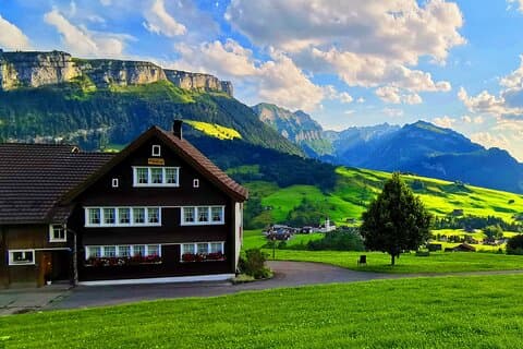 All-inclusive privédagtour Rijnwatervallen en Appenzell vanuit Zürich