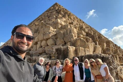 Tour arqueológico privado a las pirámides de Memphis Sakkara y Dahshur