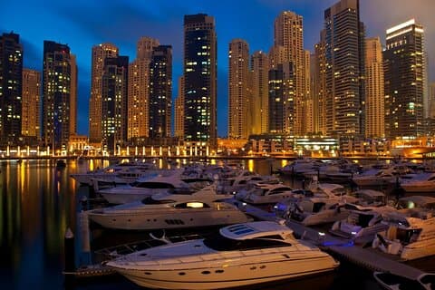 Incroyable excursion en yacht et petit-déjeuner dans la marina de Dubaï