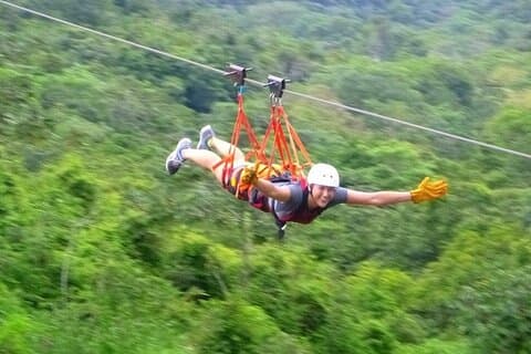Aventure d'une journée à Arenal : visite de la canopée, Superman, balançoire Tarzan, canyoning rafting