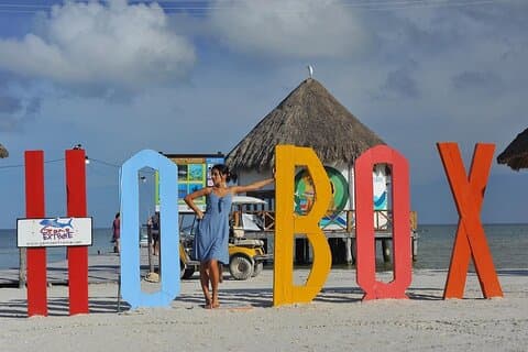 Holbox and Cenote Yalahau! プラヤ・デル・カルメンからの交通