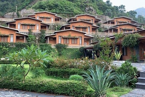 Yoga Retreat i India på Abhayaranya Yoga Ashram, Rishikesh