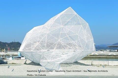Naoshima Day Tour from Takamatsu Sta. with Cycling or Public Bus