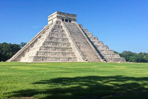 Visite privée coupe-file de Chichen Itza, cénote sacré et déjeuner