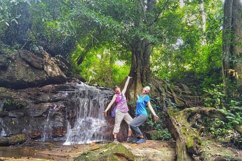 Suthep-Tempel und Monthathan-Wasserfall-Abenteuerpfad von Chiang Mai