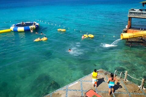 Bambus rafting, jetski, Doctors Cave Beach, Rose Hall Great House (3 i 1) tur
