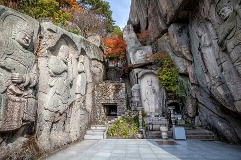 Tempeltur : Byeongpungam Seokbulsa Temple [Vandrare + Linbana]