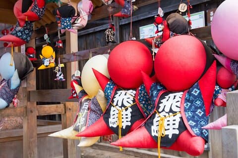 Takayama Arts & Crafts Local Culture Private Tour with Government-Licensed Guide
