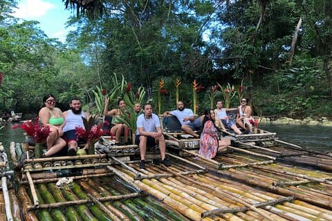 Bamboo Rafting med kalkstensfot eller helkroppsmassage i Montego Bay