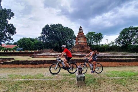 Wiang Kum Kam Temple Village Cykeltur från Chiang Mai