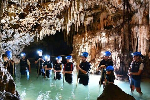 Un tour secreto de aventuras fluviales. Explora las maravillas naturales de la Riviera Maya