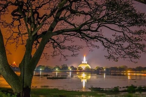 Private Tagestour von Anuradhapura und Avukana von Colombo