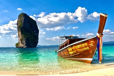 Excursion de plongée en apnée aux 4 îles en bateau à longue queue au départ de Krabi avec promenade sur Tombolo