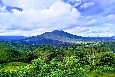 Private Ganztagestour Tirta-Empul-Tempel und Batur-Vulkan