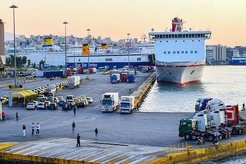 Transfer privado do centro da cidade de Atenas para o porto de Pireu
